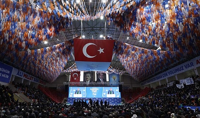 Abdulkadir Selvi, AK Parti kongresini yazdı: 'Erdoğan’ın yeni bir vitrin çıkarması bekleniyor'
