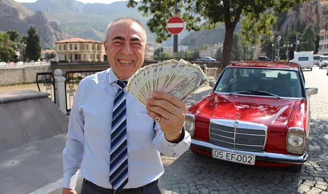 Arabasını satın alana 'bir deste para' verecek