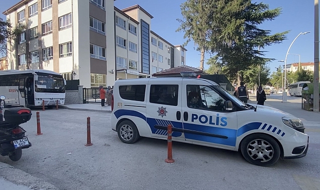 Burdur'da öğrenci servis şoförleri birbirine girdi, 10 kişi gözaltına alındı