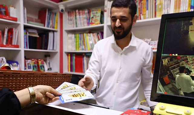 Bursa Büyükşehir Belediyesi'nden eğitime destek, esnafa can suyu