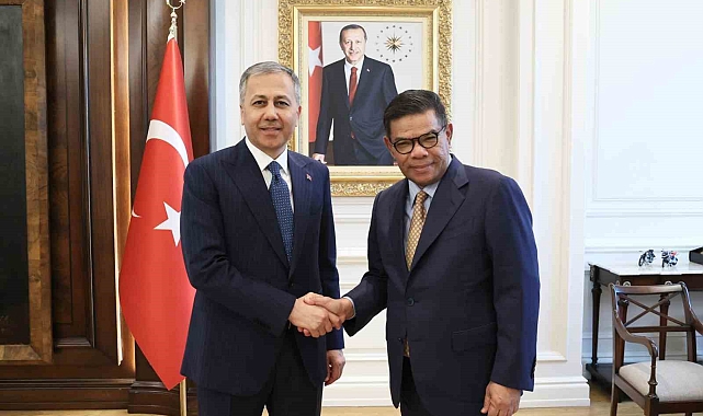 İçişleri Bakanı Yerlikaya, Malezya İçişleri Bakanı İsmail ile bir araya geldi