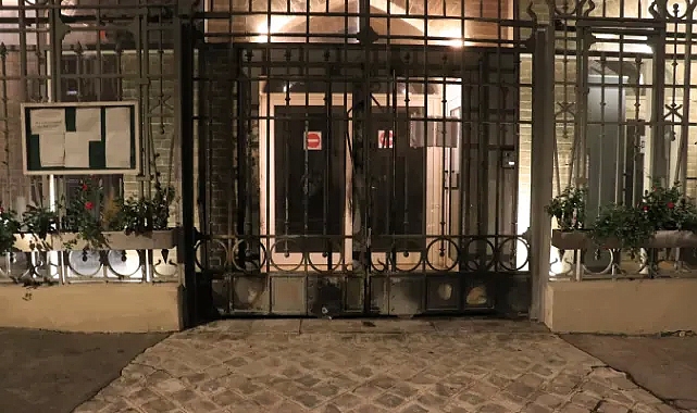İran'ın Paris Büyükelçiliği'ne saldırı