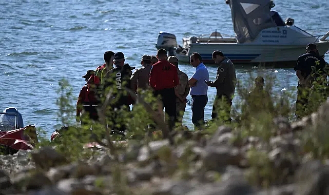 İzmir'de helikopter kazasında 3 personelin cansız bedenine ulaşıldı