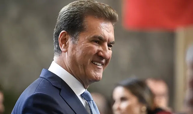 Mustafa Sarıgül Vedat Milor'a seslendi: 'Sevgili Vedat, bırak patlıcanı gel can Erzincan'a'