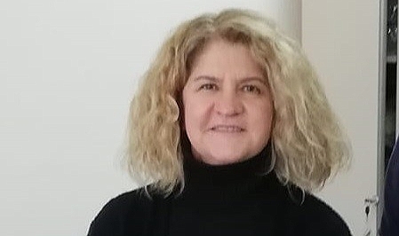 Okul müdürüne makamında saldırı