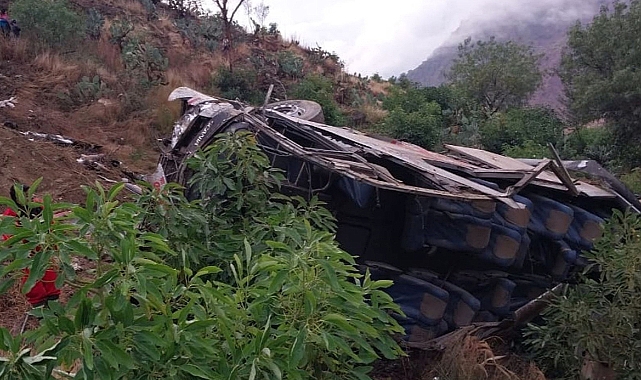 Peru'da otobüs uçuruma yuvarlandı: 24 ölü, 21 yaralı
