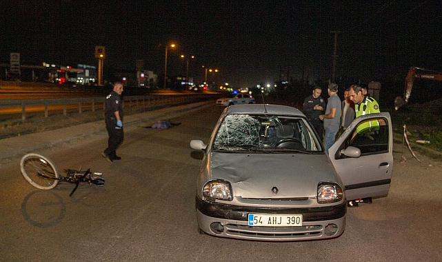 Sakarya'da otomobilin çarptığı bisikletin sürücüsü yaşamını yitirdi