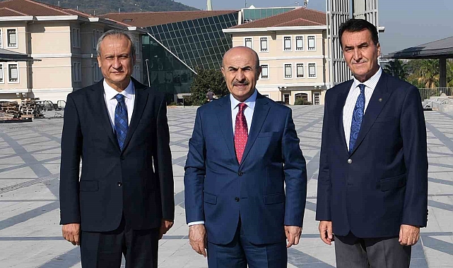 Vali Demirtaş, Osmangazi Meydanı'nı inceledi