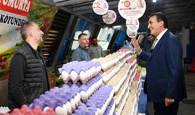 Başkan Dündar, pazarcı esnafını yalnız bırakmıyor
