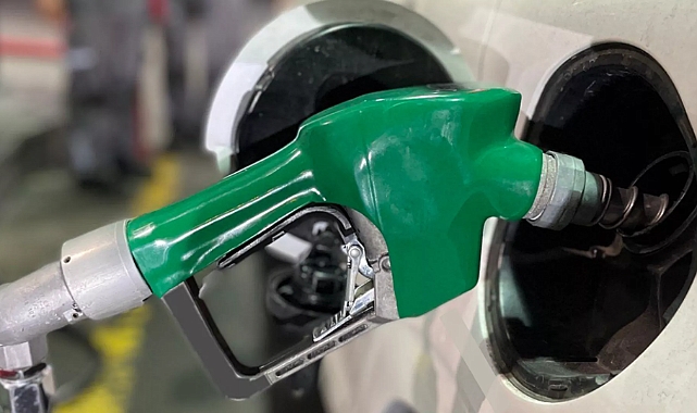 Benzine indirim geldi: Pompa satış fiyatına yansıdı