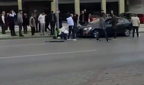 Bursa'da otomobilin çarptığı genç kız ağır yaralandı
