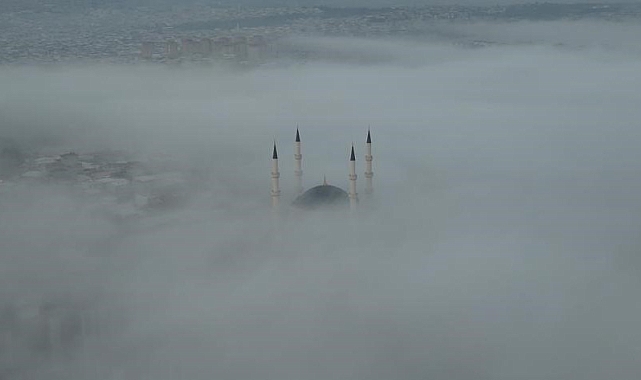 Bursa sisli bir sabaha uyandı