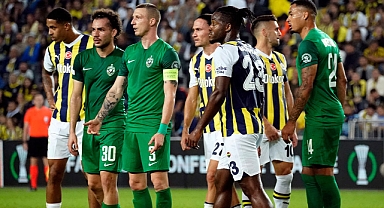 Fenerbahçe zirveyi bırakmadı