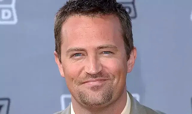 Friends dizisinin yıldızı Matthew Perry 54 yaşında hayatını kaybetti!