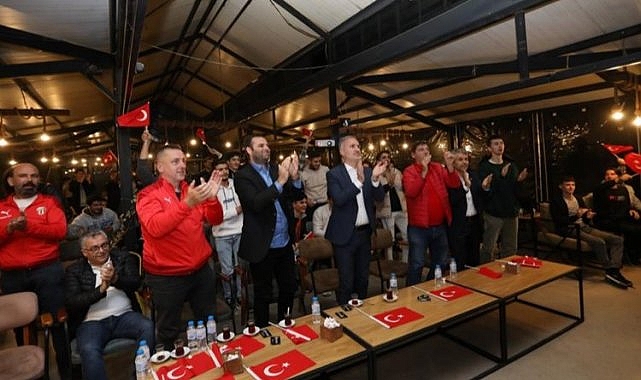 İnegöl'de milli maç coşkusu