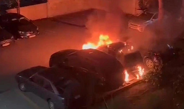 İstanbul'da binanın otoparkında yangın