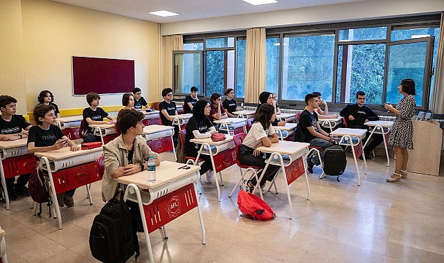 Okullarda teneffüslerden biri en az 20 dakika olacak