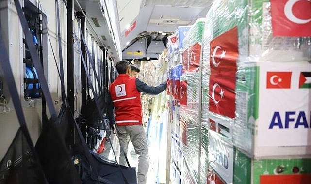 Türkiye’nin Gazze için gönderdiği insani yardım malzemesi yüklü ikinci uçak Mısır’a ulaştı