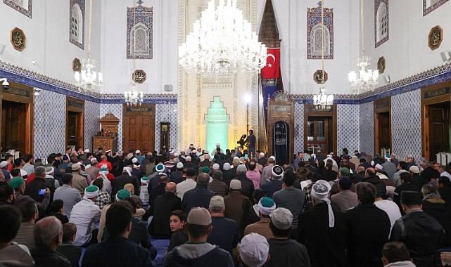 90 bin camide Filistinliler için dualar edildi