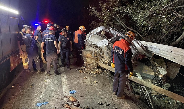 Bursa'nın Kestel ilçesinde şeker pancarı yüklü tır 2 kişinin bulunduğu otomobili ezdi geçti: 1 ölü, 2 yaralı