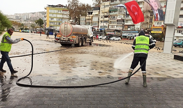 Bursa Büyükşehir'den fırtına mesaisi