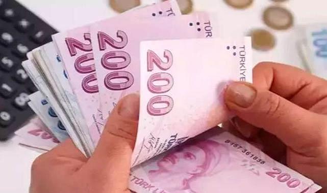 Çalışan emekliye 5 bin TL ikramiye önergesi TBMM Plan Bütçe Komisyonu'nda kabul edildi