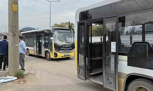 İnegöl'de özel halk otobüsleri çarpıştı: 3 yaralı