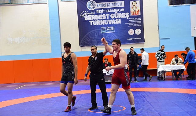 Kestel Belediyesi efsane güreşçiyi unutturmuyor