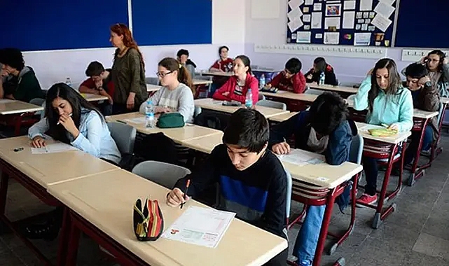Milli Eğitim Bakanlığı paylaştı: Ara tatil kalksın mı?
