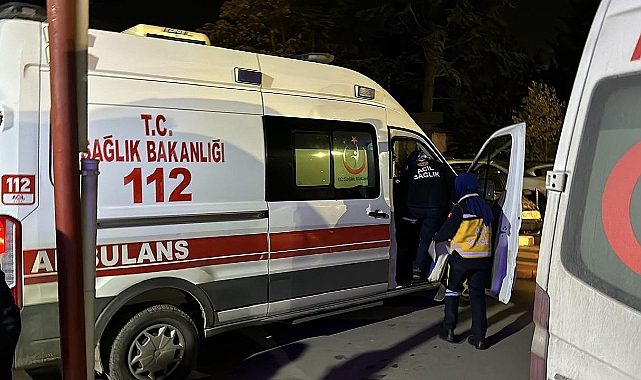 Sağlık personeline demir sopayla saldırdığı iddia edilen baba ve oğlu gözaltında