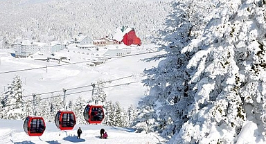 Uludağ'a kış hızlı geldi; Kar kalınlığı 50 santimetreyi geçti