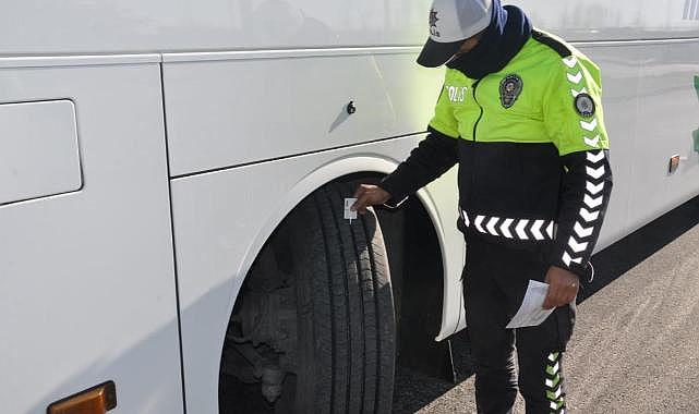 43 ilin geçiş güzergahında 'kış lastiği' denetimi