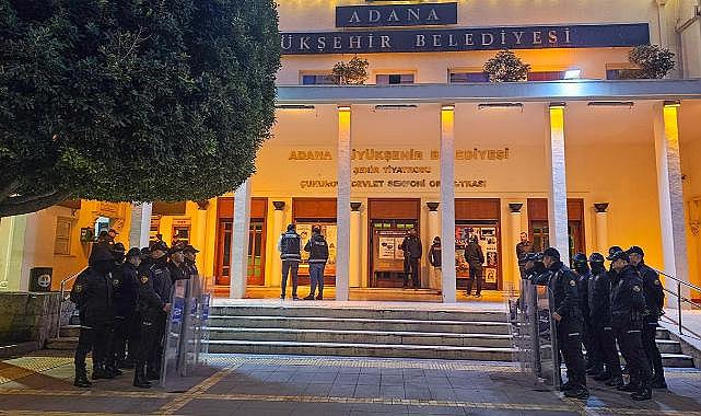 Adana Büyükşehir Belediyesi'ne operasyon: Çok sayıda kişi gözaltında