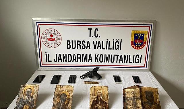 Böylesi hiç görülmedi: Ceylan derisine yazılı 2 bin yıllık İncil ele geçirildi