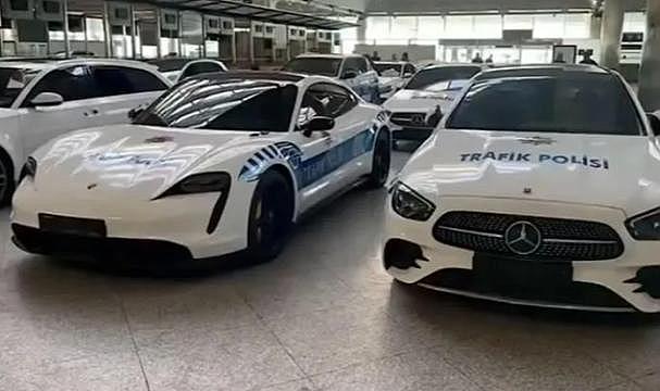 Çökertilen Comanchero çetesinin lüks araçları artık emniyete hizmet verecek