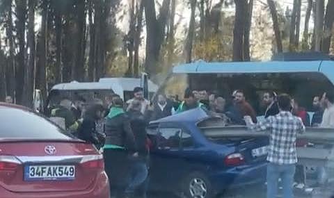 Otomobil bariyerlere ok gibi saplandı: Anne ve oğlu hayatını kaybetti