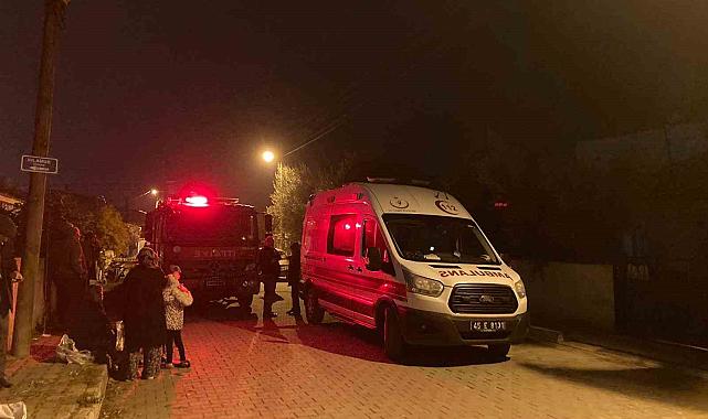 Tamir etmeye çalıştığı sundurmanın altında hayatını kaybetti