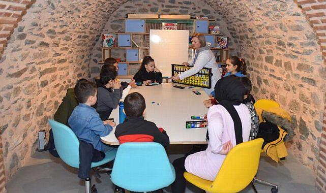 Yıldırım 'Çocuk Üniversitesi'nde dersler başladı
