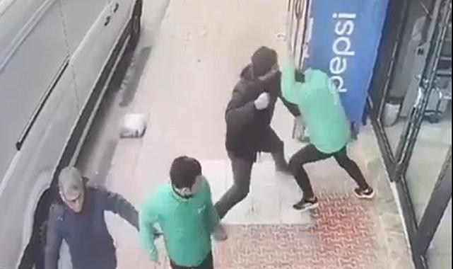 Aksaray'da taşlı yumruklu "yol verme" kavgası