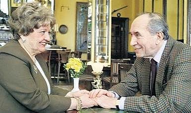 Altan Öymen eşini kaybetti... Hazine’nin başındaki ilk kadındı