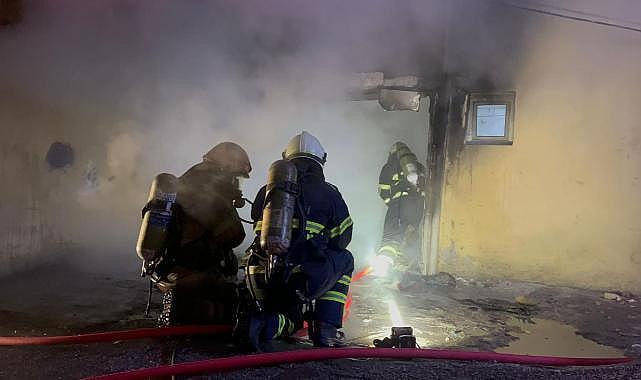 Bursa'da 4 katlı binada yangın