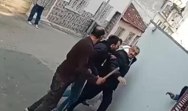 Bursa'da sopalarla öldüresiye dövdüler