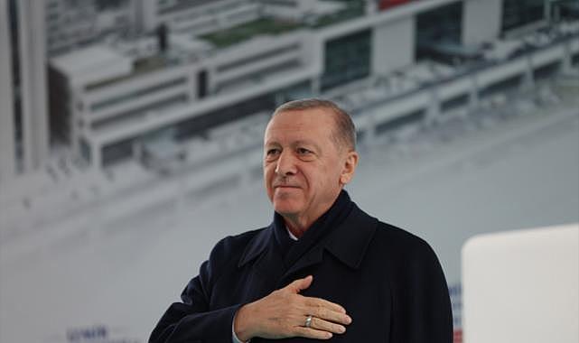 Cumhurbaşkanı Erdoğan: Önümüzdeki ay 15 bini hemşire olmak üzere 35 bin sağlık personeli daha alıyoruz