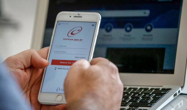 eDevlet Kapısı'na 4,4 milyar girişle rekor kırıldı