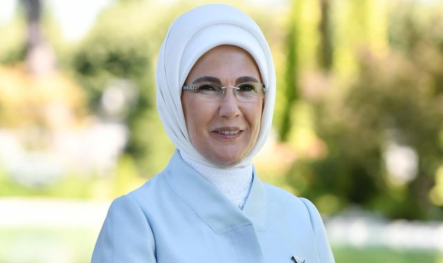 Emine Erdoğan'dan İlk Türk uzay yolcusu Gezeravcı'ya ilişkin paylaşım
