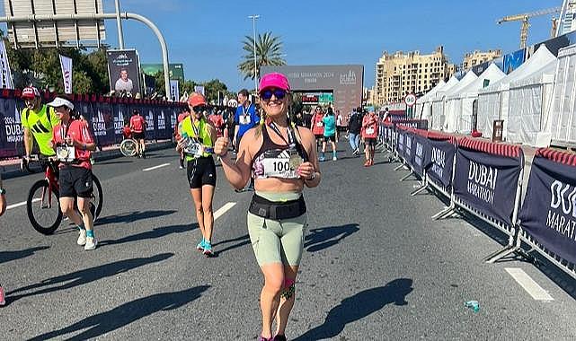 İnegöllü Kadın Sporcu Dubai Maratonunda Koştu