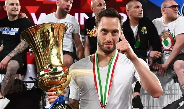 Inter'de Hakan Çalhanoğlu kupa koleksiyonuna yenisini ekledi