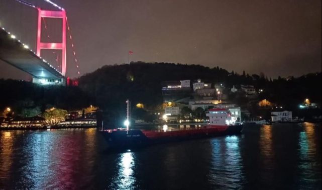 İstanbul Boğazı trafiğe kapatıldı