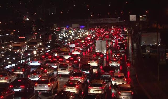 İstanbul'da yaşayanlar dikkat: Trafiğe giren para ödeyecek, bazı ilçeler ücretli olacak