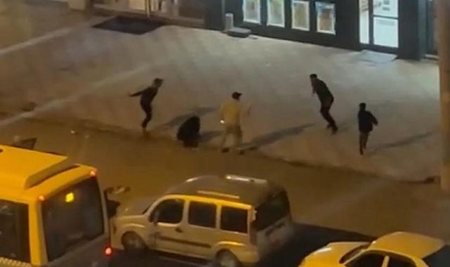 Kahramanmaraş'ta bıçaklı kavga kamerada